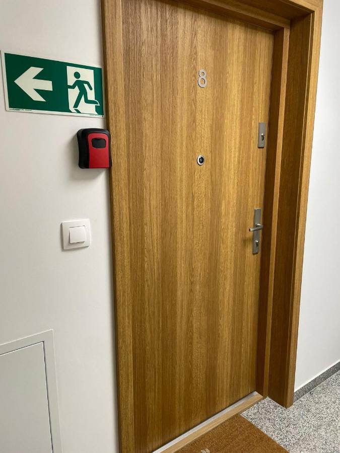 Apartament Roza 1 Zator - 2 Km Od Energylandii Bagian luar foto